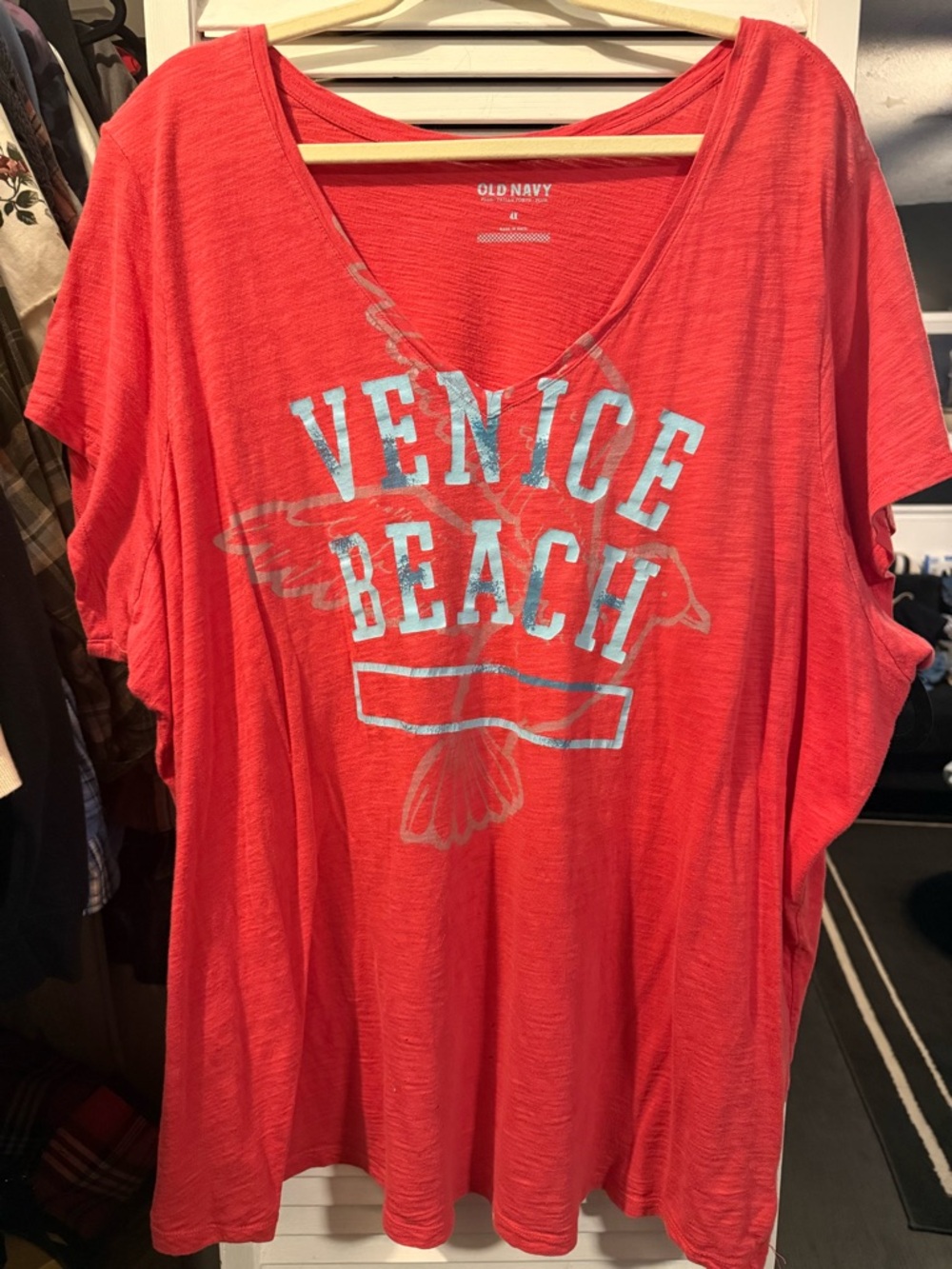 4X Old Navy Coral V-Neck Venice Beach Graphic Tee